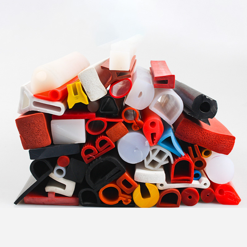 嶸牌高抗撕硅膠條：以超5年密封壽命，為戶外設備構筑防漏長城